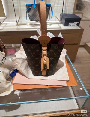 I Really Love the Exquisite and Full Tote Bag Back, Fado Duo