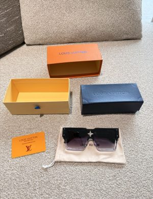 LV Cyclone Sunglasses the Large Square Box Design