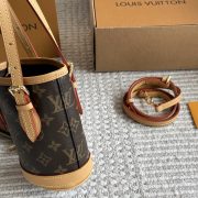 110d3f77d9-1.jpg