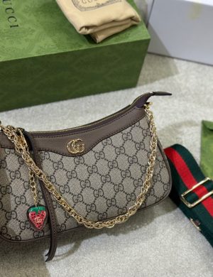 Gucci's New Underarm Bag in Hand