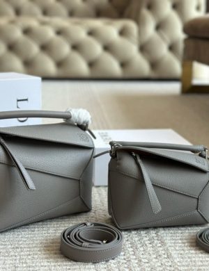 Loewe Geometry Package Puzzle a Very Textured Color, Glacier Blue
