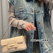 16223347f8.jpg
