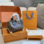 19e6321328-1.jpg