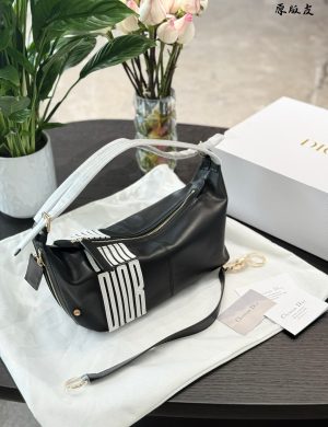 Dior "croissant" on Zhixiu's Back