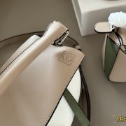 1be8130980.jpg