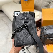 211631c9db.jpg