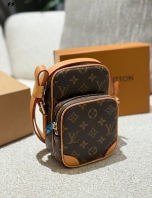 LV Phone Bag Camera Bag P255 M14014 Oldflower