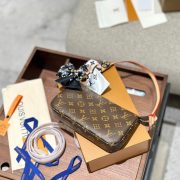 22d2b49655-2.jpg