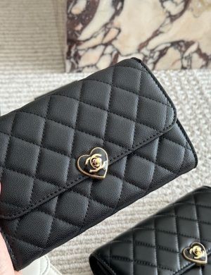 Chanel Recommends a Portable Bag for Everyone