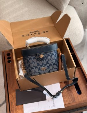 Coach Old Flower Box Bag