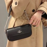 28db046d6d-1.jpg
