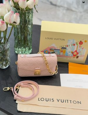 LV Is @ Milk Whistling Da They