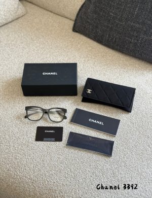 Chanel Ch3392 with the Same Design As White Deer Yet