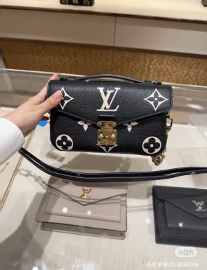 LV Postman Bag Classic