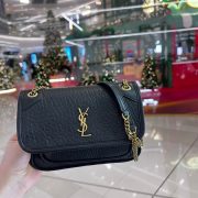 2ff956a835-1.jpg