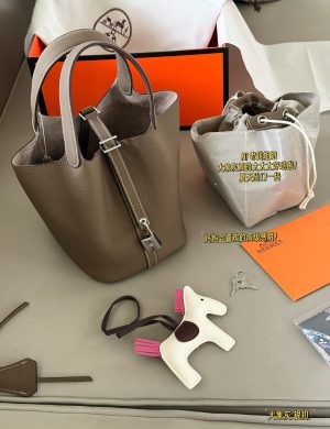 Pairs Folding Box (silver Buckle) Size: 18*19cm Basket of Vegetables