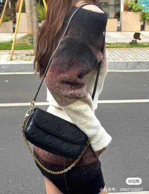 LV Lvivy Upper Body Effect