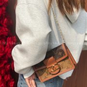 37991dd590.jpg