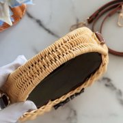 396ba422f5.jpg
