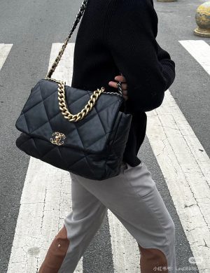 Chanel 19bag