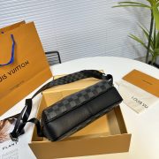 43b82e35ba-2.jpg