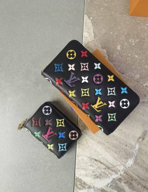 LV Circle Pull ...