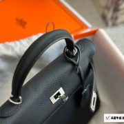 448210678d-1.jpg