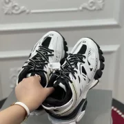 460d63e6f60e1d8420723356af7567a3