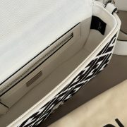 468c6e2d90-1.jpg