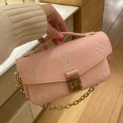 46d9e66678-1.jpg