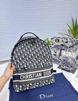 Dior Letter