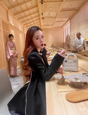 Dior Lady Pearl White