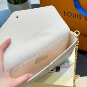 4d17661706-2.jpg