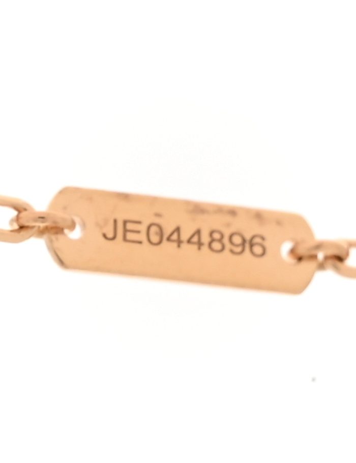 562be1fa7f50250257bef2dc152dd4e1