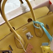 56525c65e0-1.jpg