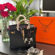 568d75a2c1-1.jpg