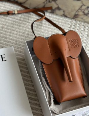 Loewe Elephant Bag, Phone Bag, Newly Released by Luo Yiwei