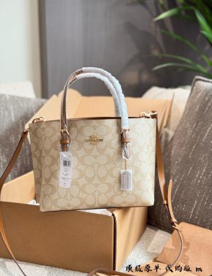 Coach Classic Tote Mollie Tote 25 Classic Tote Good Match, Timeless