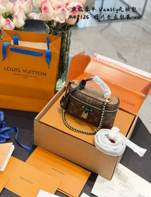LV Super Popular Makeup Bag Vanity