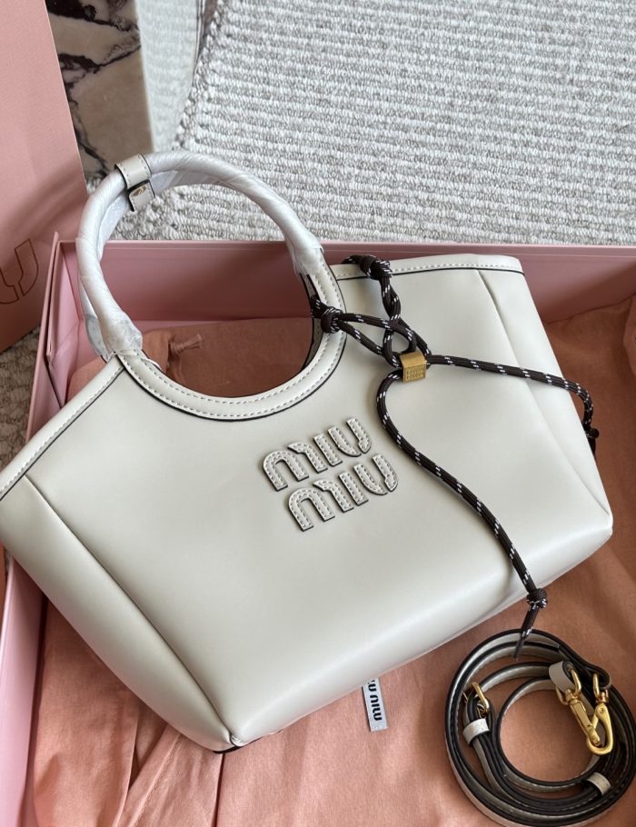 5dc976b92c-1.jpg