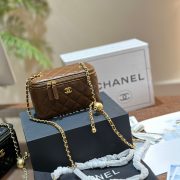 64d58b7e8a-1.jpg