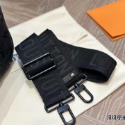 64db825b31.jpg