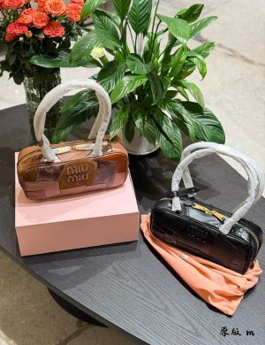 Miumiu Bowling, Popular Splicing Colors