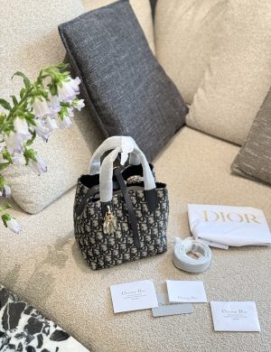 Dior Street Toujours Vertical Edition Small Old Flower Handbag