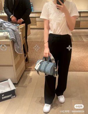LV New Denim Pillow Bag Handheld and Can Be Slu...