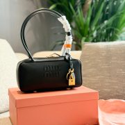 70d51384e5.jpg