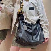 721669d8bb-5.jpg