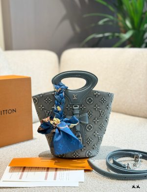 LV Handheld Denim Bucket Bag with Embossed Logo 2-in-1 Can Be Crossed