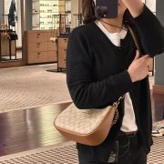 74a931edb7.jpg