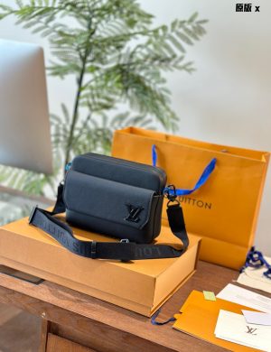 LV Men's Crossbody Bag P300 the Fastline Messenger Bag Series